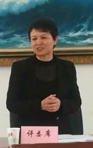 教育处周云华副处长作为评委进行点评.jpg