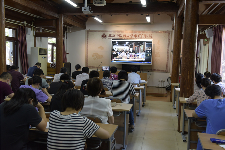 北京中医药大学校长助理,研究生院院长张立平通过视频会议,根据国家对