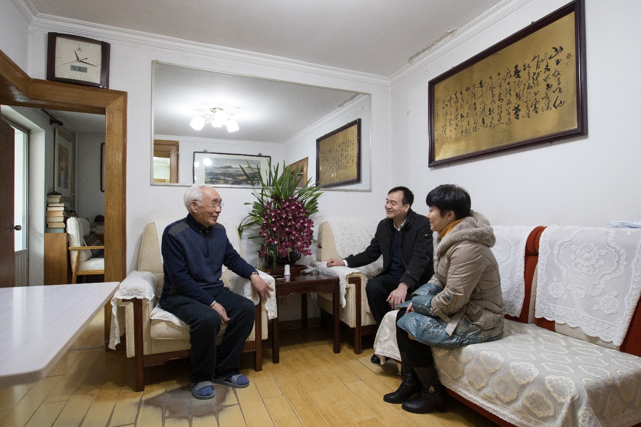 C:\Users\hp\Desktop\Desktop\王显院长慰问退休老干部、首都国医名师王珂.jpg