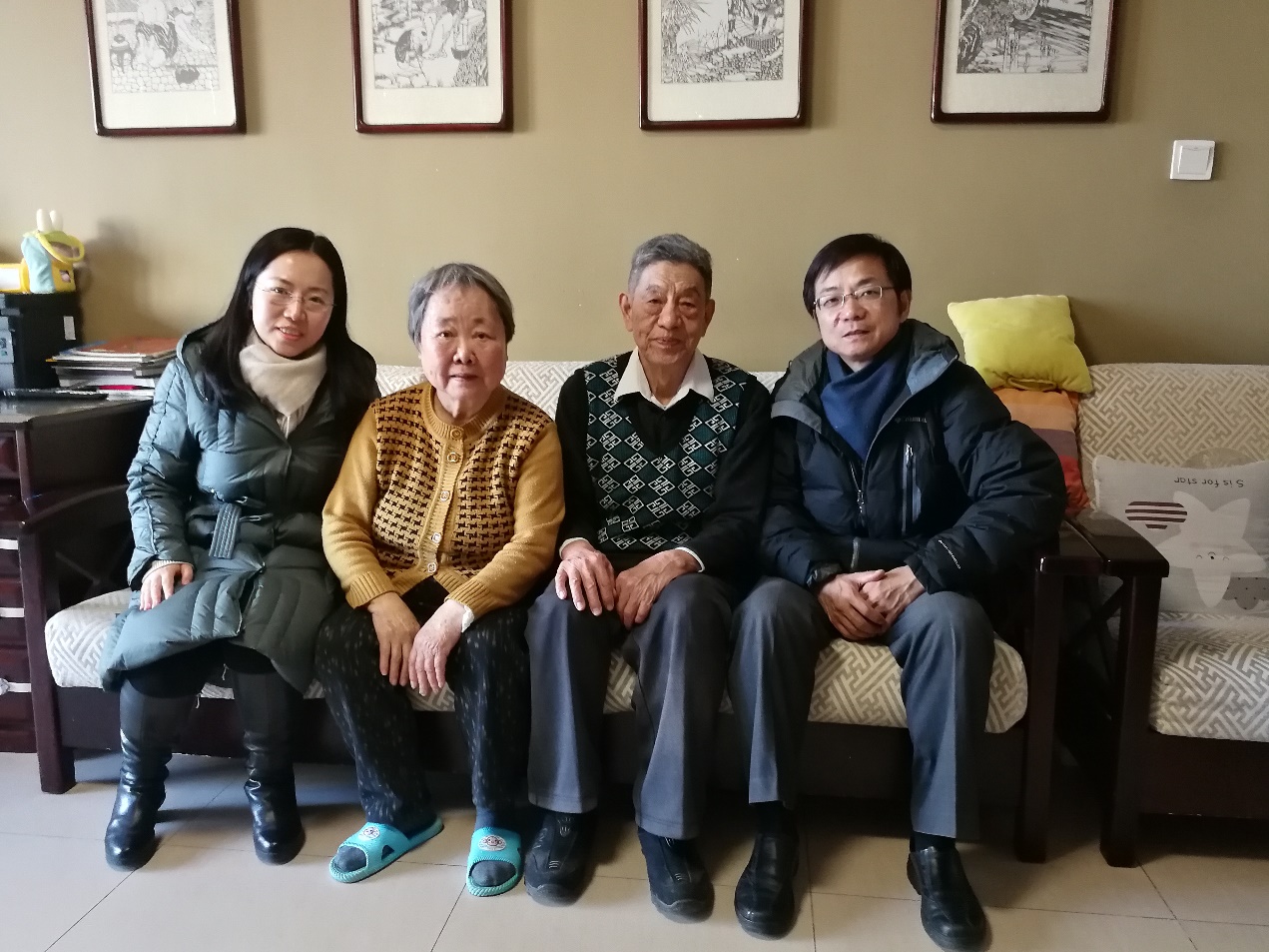 C:\Users\hp\Desktop\2020年春节慰问老专家\2020年春慰问老干部杨院组\杨晓晖副院长看望段力军老师父母12.jpg