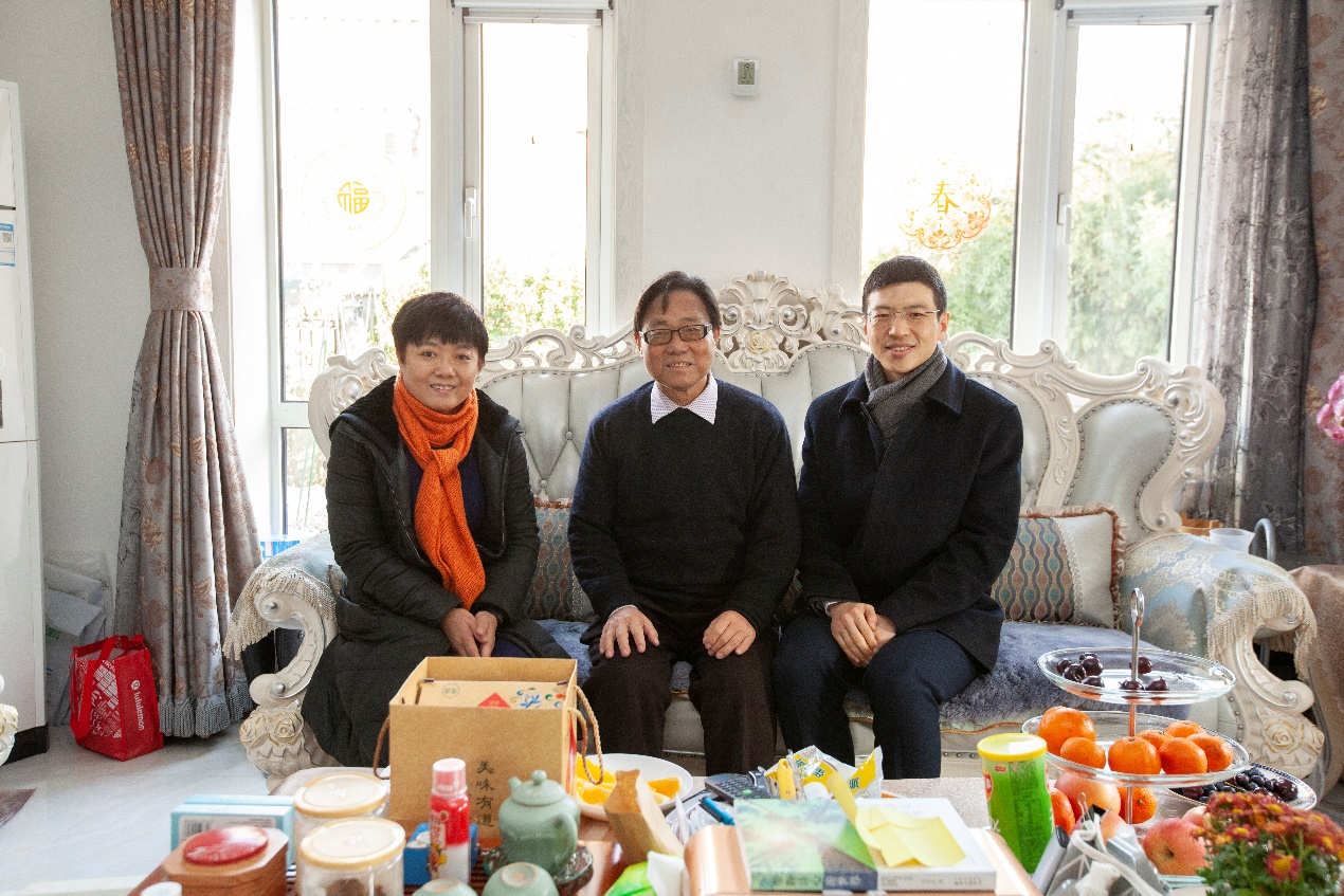 C:\Users\hp\Desktop\Desktop\丁治国副院长慰问老干部王宝玉.JPG